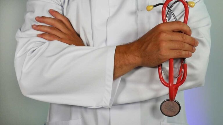 ¿Qué beneficios brinda al profesional veterinario el seguro para mascotas?